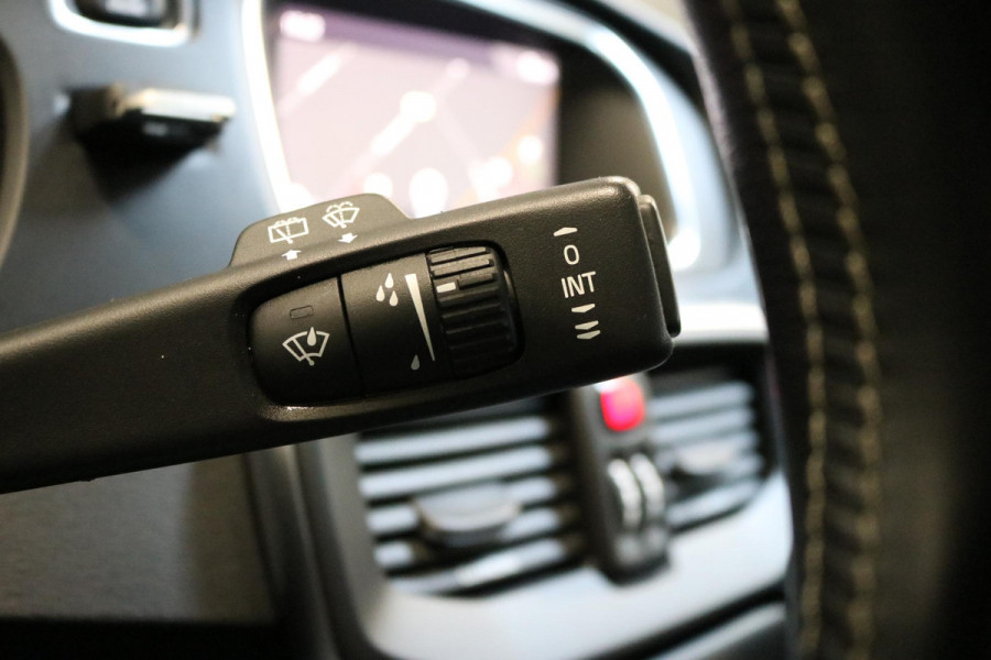 Volvo V40 2.0 T4 Business Sport | 2X R Design | Navi | NAP | NL AUTO |