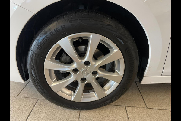 Opel Corsa 1.2 Edition AIRCO NAVI CRUISE STUURVERW PDC BLUETOOTH VELGEN ELEK RAMEN CENT VERG NIEUWSTAAT