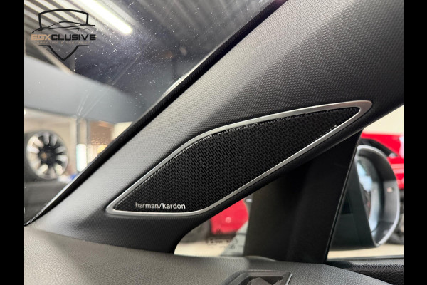 Volkswagen Golf 2.0 TSI R 4Motion Pano/HarmanKardon/Keyless