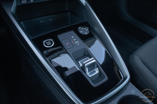 Audi A3 Sportback 40 TFSI e PANO CAMERA PARKEERHULP