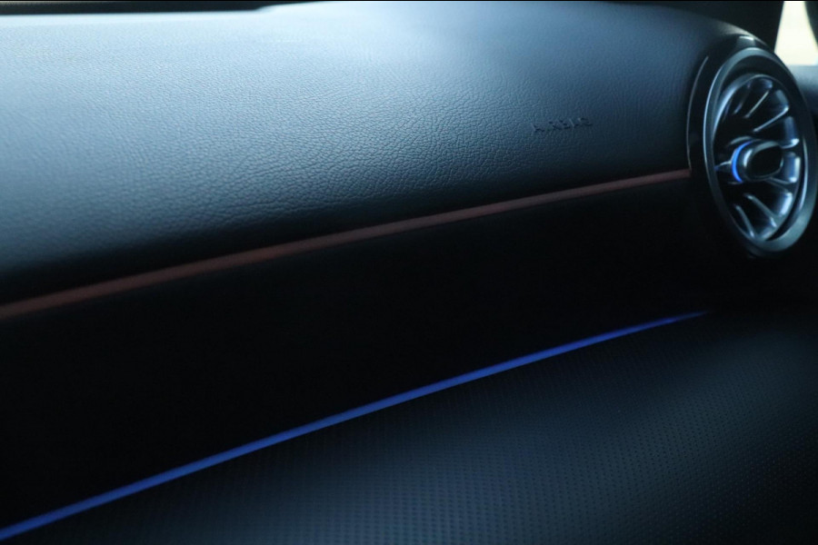 Mercedes-Benz A-Klasse 180 AMG | PANO | Sfeerverlichting | Camera | Nette auto!