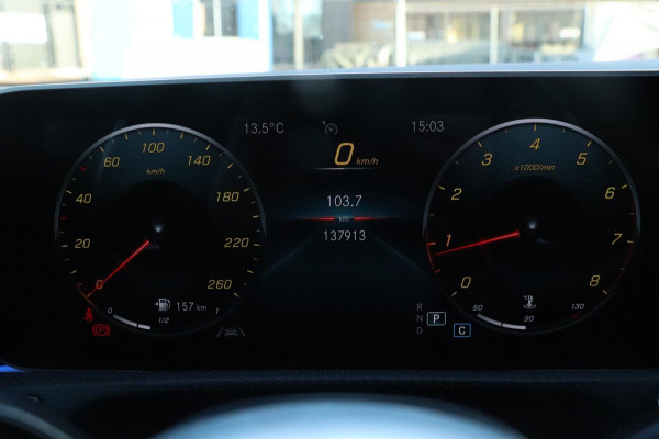Mercedes-Benz A-Klasse 180 AMG | PANO | Sfeerverlichting | Camera | Nette auto!