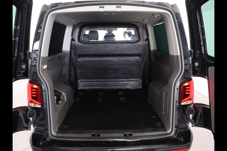 Volkswagen Transporter CARAVELLE 2.0 TDI 204 PK D.C. + LEDER | MEMORY | 2 ELEKTR. SCHUIFDEUREN | VIRTUAL COCKPIT | TREKHAAK