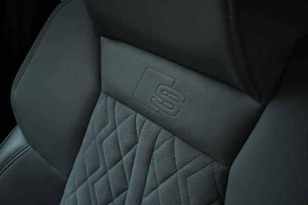 Audi A3 Sportback 40 TFSI e S-Line S-zetels ACC B&O El-klep Camera 19inch