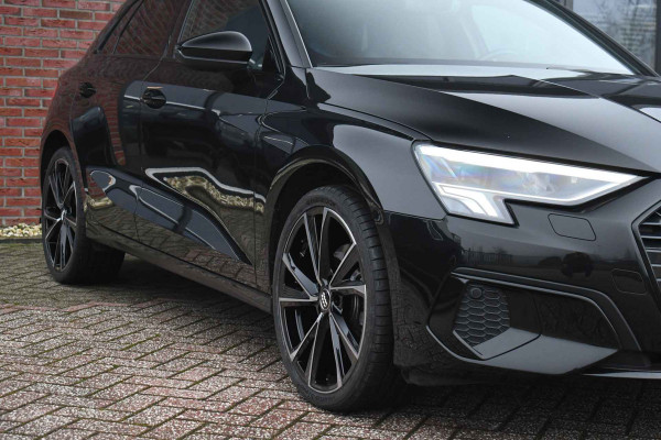 Audi A3 Sportback 40 TFSI e S-Line S-zetels ACC B&O El-klep Camera 19inch