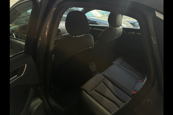 Audi A3 Limousine 1.5 TFSI CoD Sport S Line Edition Keyless