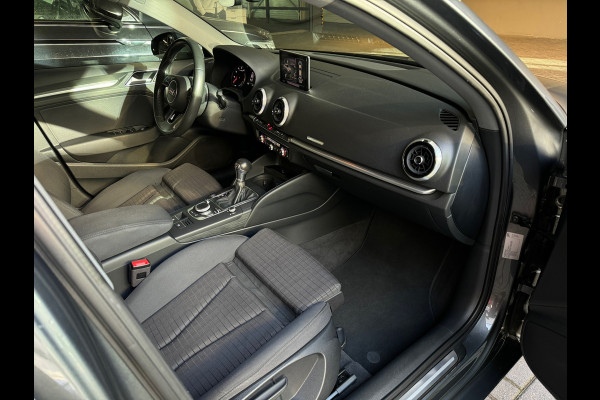 Audi A3 Limousine 1.5 TFSI CoD Sport S Line Edition Keyless