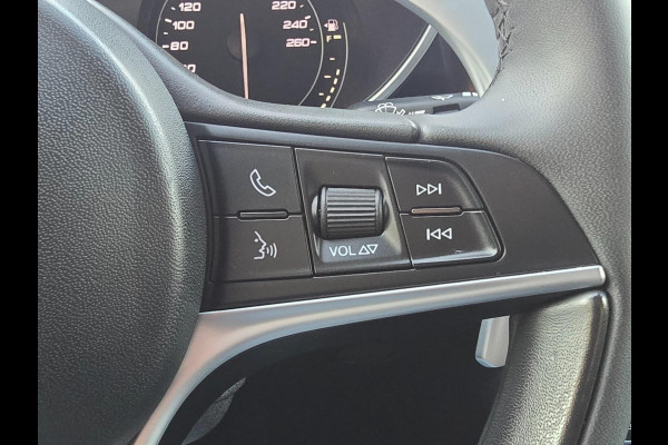Alfa Romeo Giulia 2.0T Sport / AUT / ECC / Elek Pakket / Stuurverwarming / Stoelverwarming / Led / Pdc / Allu Velgen