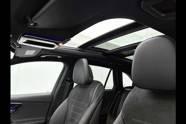 Mercedes-Benz GLC 300 e 4MATIC AMG Plug-In Hybride AMG Line Premium Plus | Night Pakket | Alarm Klasse 3 | trekhaak | Panorama Schuif-Kanteldak | 20 Inch AMG Velgen | Distronic. Inclusief 24 maanden MB Certified garantie voor Europa.