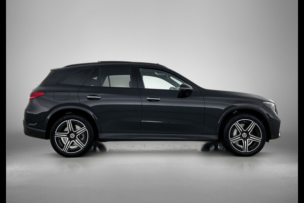 Mercedes-Benz GLC 300 e 4MATIC AMG Plug-In Hybride AMG Line Premium Plus | Night Pakket | Alarm Klasse 3 | trekhaak | Panorama Schuif-Kanteldak | 20 Inch AMG Velgen | Distronic. Inclusief 24 maanden MB Certified garantie voor Europa.