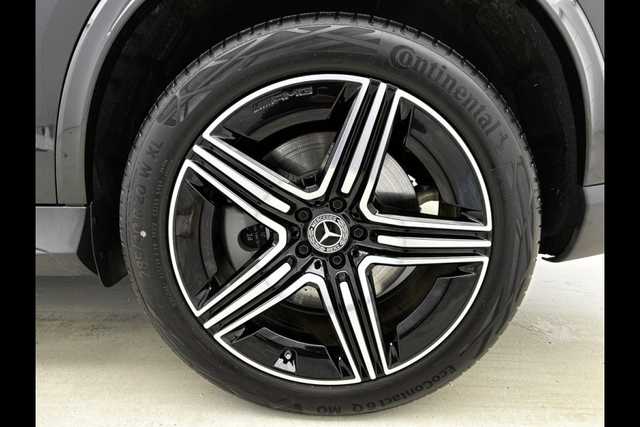 Mercedes-Benz GLC 300 e 4MATIC AMG Plug-In Hybride AMG Line Premium Plus | Night Pakket | Alarm Klasse 3 | trekhaak | Panorama Schuif-Kanteldak | 20 Inch AMG Velgen | Distronic. Inclusief 24 maanden MB Certified garantie voor Europa.
