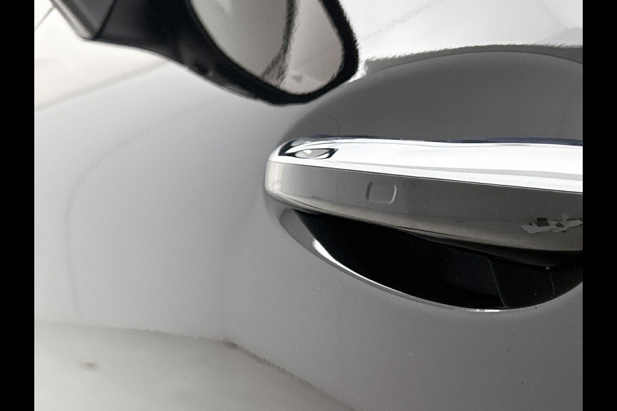 Mercedes-Benz GLC 300 e 4MATIC AMG Plug-In Hybride AMG Line Premium Plus | Night Pakket | Alarm Klasse 3 | trekhaak | Panorama Schuif-Kanteldak | 20 Inch AMG Velgen | Distronic. Inclusief 24 maanden MB Certified garantie voor Europa.