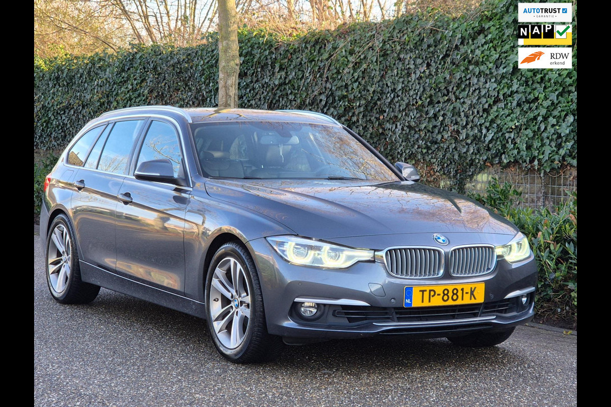 BMW 3 Serie Touring Nbt EVO Apple CarPlay LM Velgen Trekhaak NAP NL Gave Kleur 320i Luxury Edition