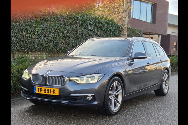 BMW 3 Serie Touring Nbt EVO Apple CarPlay LM Velgen Trekhaak NAP NL Gave Kleur 320i Luxury Edition