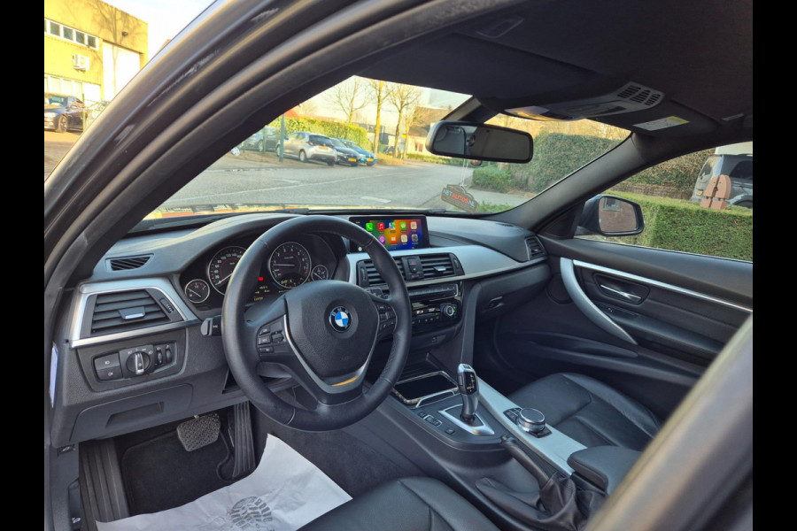 BMW 3 Serie Touring Nbt EVO Apple CarPlay LM Velgen Trekhaak NAP NL Gave Kleur 320i Luxury Edition