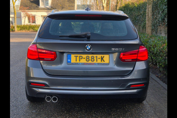 BMW 3 Serie Touring Nbt EVO Apple CarPlay LM Velgen Trekhaak NAP NL Gave Kleur 320i Luxury Edition
