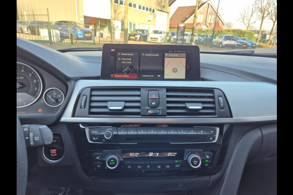 BMW 3 Serie Touring Nbt EVO Apple CarPlay LM Velgen Trekhaak NAP NL Gave Kleur 320i Luxury Edition