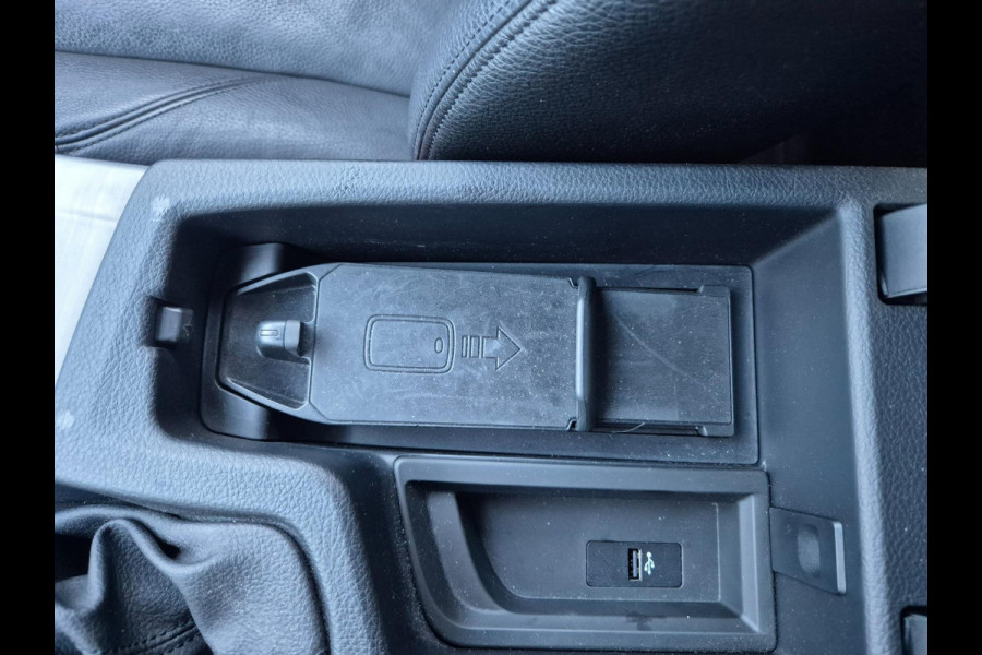 BMW 3 Serie Touring Nbt EVO Apple CarPlay LM Velgen Trekhaak NAP NL Gave Kleur 320i Luxury Edition