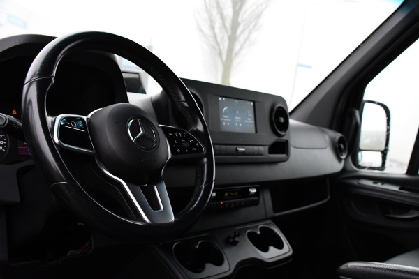 Mercedes-Benz Sprinter 519 V6 3.0 CDI L3H2 Black Edition Camera, Carplay, 190pk, 3500kg Trekhaak, N1 Registratie, Automaat, Multimedia, Leder, Uniek!