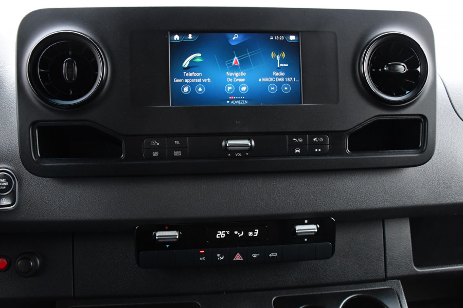 Mercedes-Benz Sprinter 519 V6 3.0 CDI L3H2 Black Edition Camera, Carplay, 190pk, 3500kg Trekhaak, N1 Registratie, Automaat, Multimedia, Leder, Uniek!