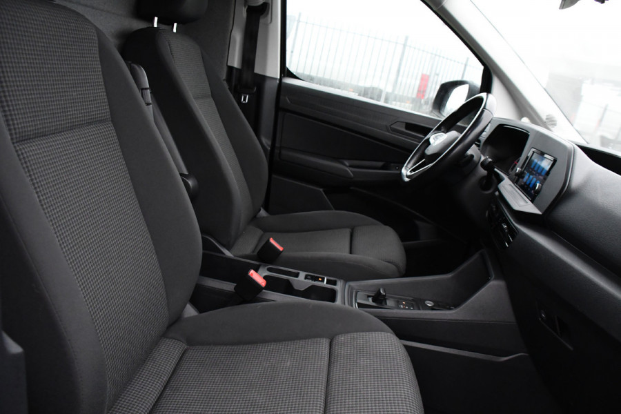 Volkswagen Caddy Cargo Maxi 2.0 TDI Exclusive Black Edition Camera, Cruise, Carplay, LED, Stoelverwarming, Automaat, Trekhaak, Standkachel, Uniek!