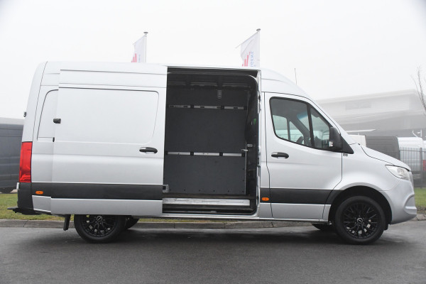 Mercedes-Benz Sprinter 319 V6 3.0 CDI L2H2 Camera, Cruise, 10,5'' Mbux, Automaat, Carplay, Multimedia, Trekhaak, Uniek!