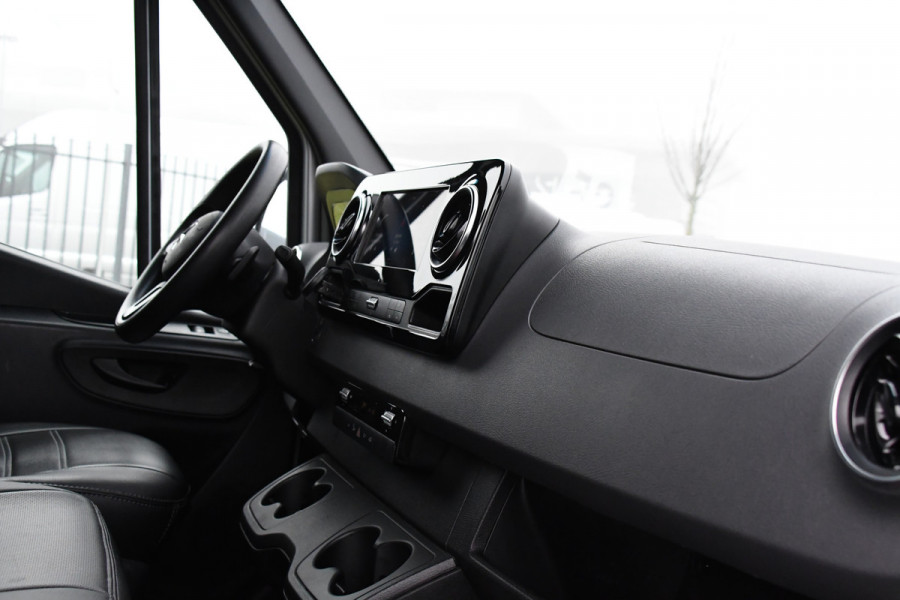 Mercedes-Benz Sprinter 319 V6 3.0 CDI L2H2 Camera, Cruise, 10,5'' Mbux, Automaat, Carplay, Multimedia, Trekhaak, Uniek!