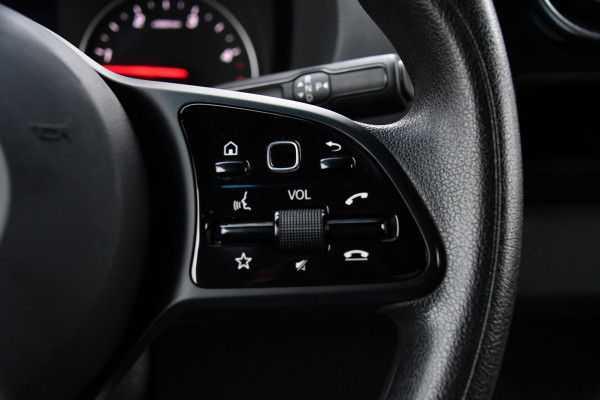 Mercedes-Benz Sprinter 319 V6 3.0 CDI L2H2 Camera, Cruise, 10,5'' Mbux, Automaat, Carplay, Multimedia, Trekhaak, Uniek!