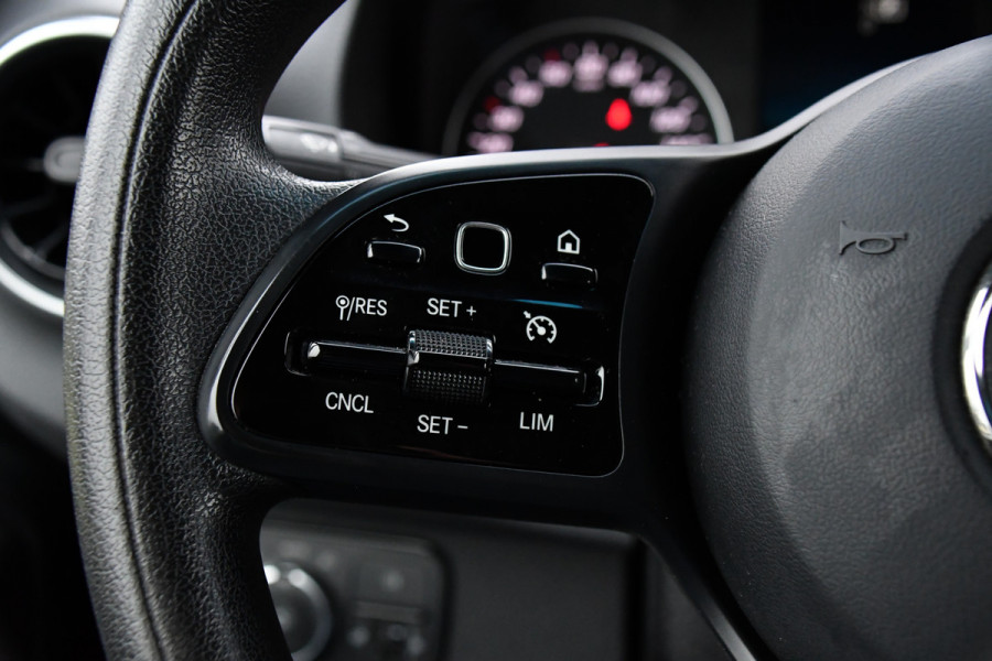 Mercedes-Benz Sprinter 319 V6 3.0 CDI L2H2 Camera, Cruise, 10,5'' Mbux, Automaat, Carplay, Multimedia, Trekhaak, Uniek!