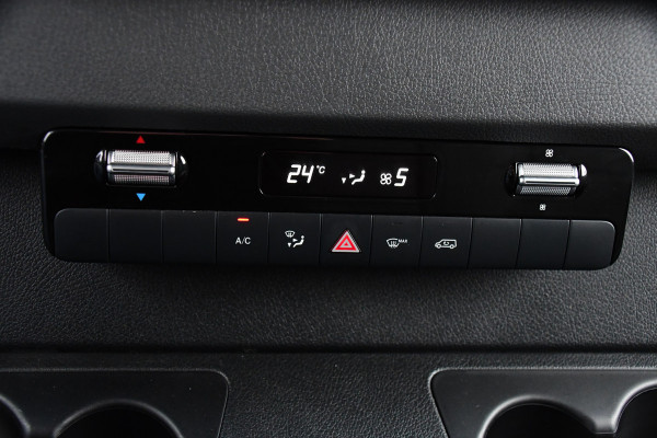 Mercedes-Benz Sprinter 319 V6 3.0 CDI L2H2 Camera, Cruise, 10,5'' Mbux, Automaat, Carplay, Multimedia, Trekhaak, Uniek!