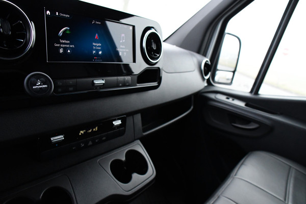 Mercedes-Benz Sprinter 319 V6 3.0 CDI L2H2 Camera, Cruise, 10,5'' Mbux, Automaat, Carplay, Multimedia, Trekhaak, Uniek!