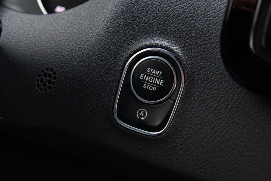 Mercedes-Benz Sprinter 319 V6 3.0 CDI L2H2 Camera, Cruise, 10,5'' Mbux, Automaat, Carplay, Multimedia, Trekhaak, Uniek!