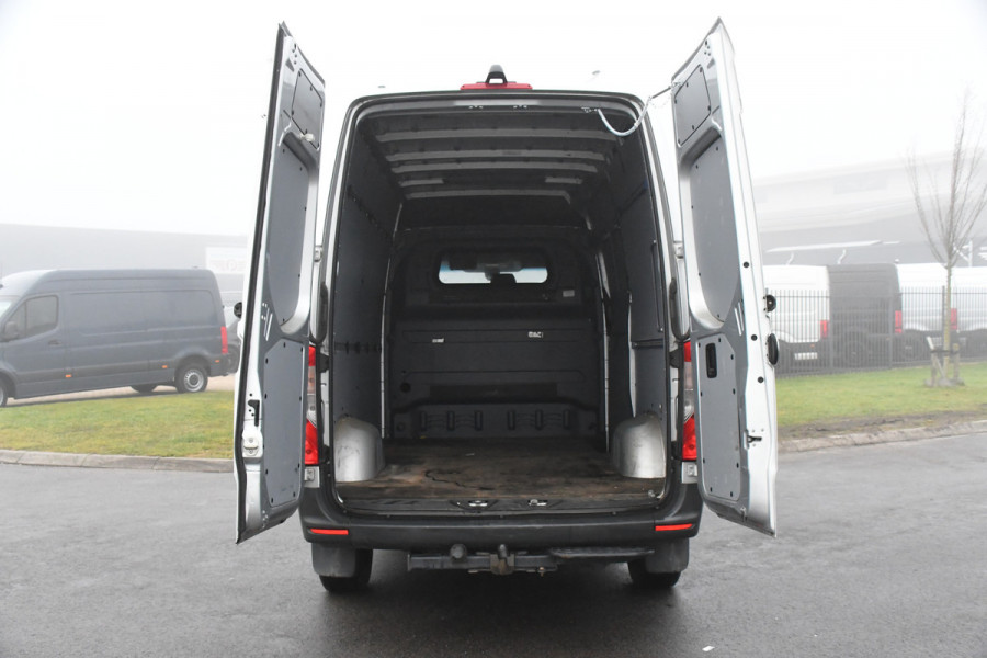 Mercedes-Benz Sprinter 319 V6 3.0 CDI L2H2 Camera, Cruise, 10,5'' Mbux, Automaat, Carplay, Multimedia, Trekhaak, Uniek!