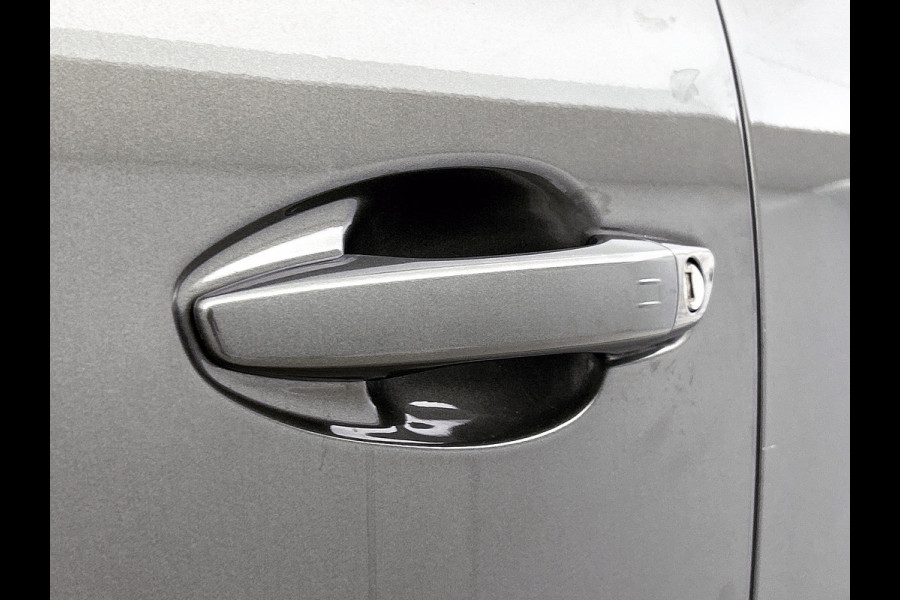 Peugeot 5008 1.5 HDI Automaat 7Pers. GT-Line / Panoramadak / Trekhaak / Leder / Airco-ecc./ Xenon / Apk 07-2026