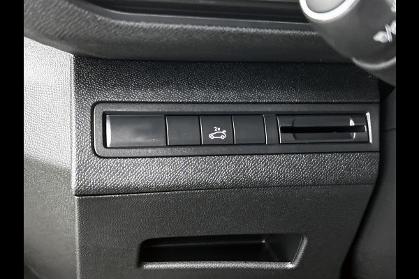 Peugeot 5008 1.5 HDI Automaat 7Pers. GT-Line / Panoramadak / Trekhaak / Leder / Airco-ecc./ Xenon / Apk 07-2026