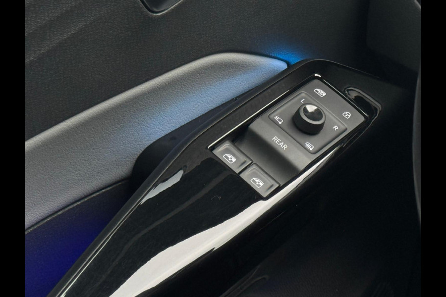Volkswagen ID.3 First Plus 58 kWh, matrix led, 19 inch, achteruitrijcamera,1 e eigenaar, NL auto met nap