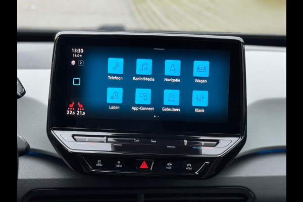 Volkswagen ID.3 First Plus 58 kWh, matrix led, 19 inch, achteruitrijcamera,1 e eigenaar, NL auto met nap