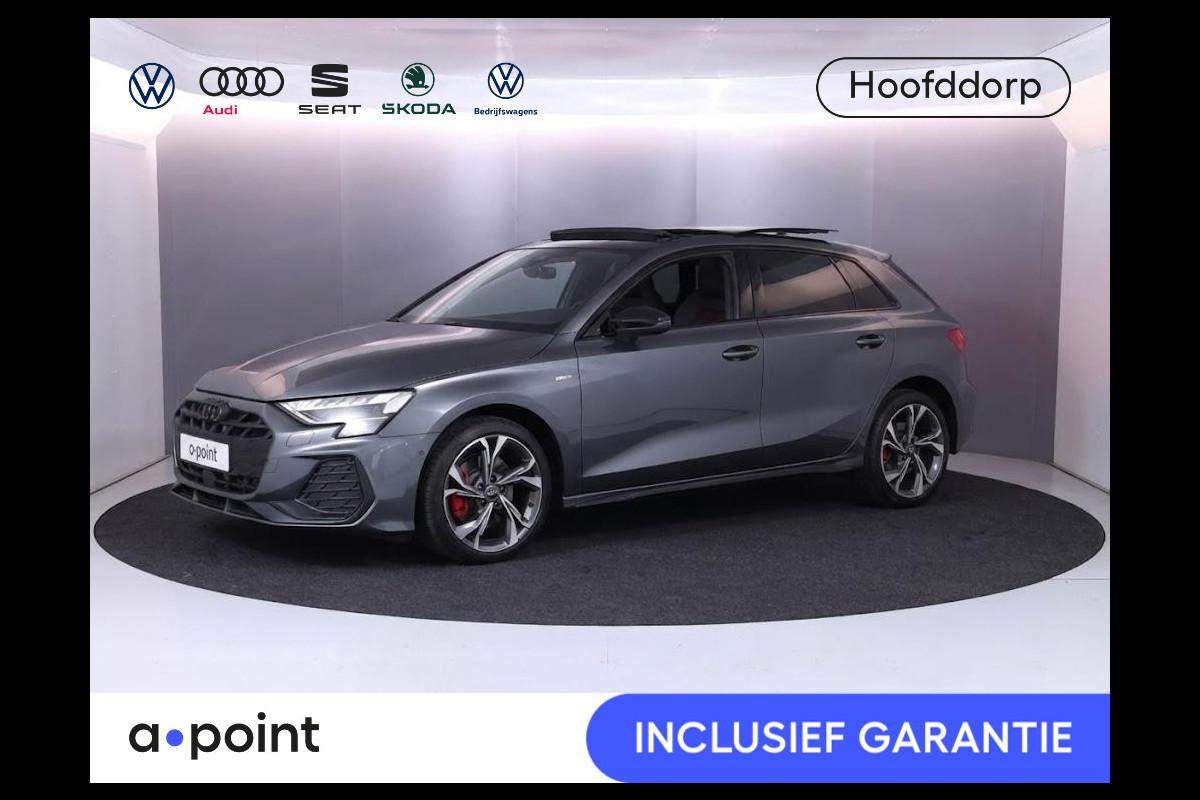 Audi A3 Sportback 45 TFSI e S edition Competition 272 pk SOH 100% S-tronic| Navigatie | Panoramadak | Private lease vanaf €798,- | Achteruitrijcamera | Adaptieve cruise control | Matrix LED koplampen |