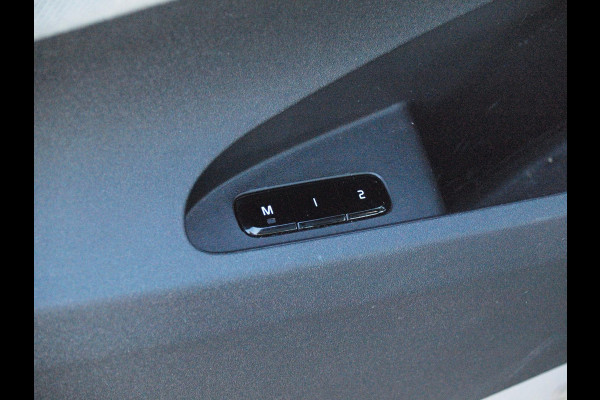 Polestar 2 Long Range Dual Motor Launch Edition 78kWh | 90% | 408PK | Panoramadak | Trekhaak | 20 Inch velgen | Harman Kardon |NL-Auto |