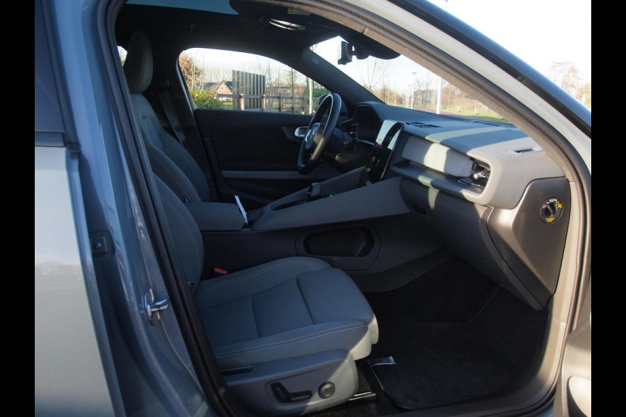 Polestar 2 Long Range Dual Motor Launch Edition 78kWh | 90% | 408PK | Panoramadak | Trekhaak | 20 Inch velgen | Harman Kardon |NL-Auto |