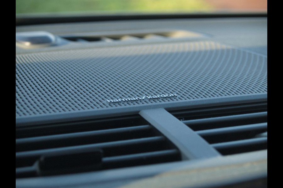 Polestar 2 Long Range Dual Motor Launch Edition 78kWh | 90% | 408PK | Panoramadak | Trekhaak | 20 Inch velgen | Harman Kardon |NL-Auto |