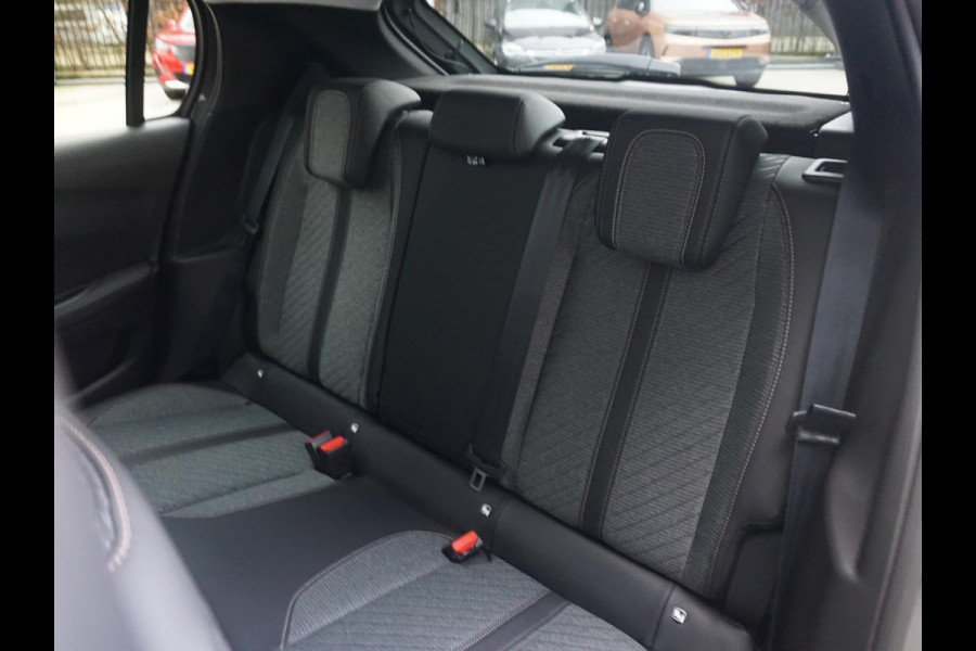 Peugeot 208 1.2 Hybrid 110 e-DCS6 Allure Private lease 376,-