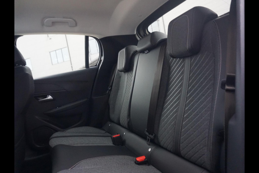 Peugeot 208 1.2 Hybrid 110 e-DCS6 Allure Private lease 376,-