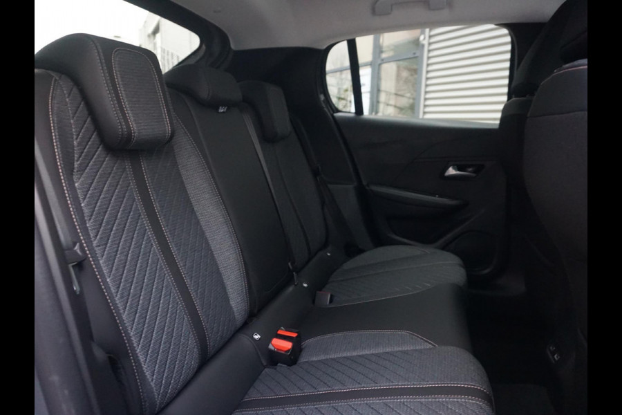 Peugeot 208 1.2 Hybrid 110 e-DCS6 Allure Private lease 376,-