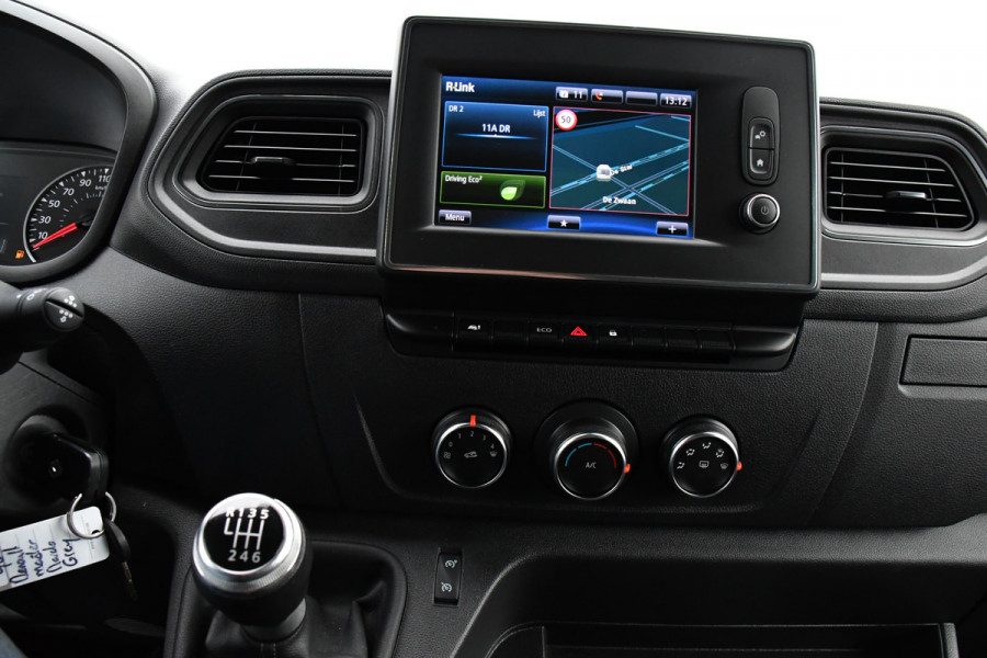 Renault Master T35 2.3 dCi 135 L2H2 PB Edtion Camera, Cruise, Carplay, 2 x Schuifdeur, Trekhaak, Multimedia, 135pk, NAVI, Sensoren, Uniek!