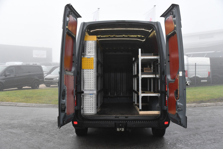 Renault Master T35 2.3 dCi 135 L2H2 PB Edtion Camera, Cruise, Carplay, 2 x Schuifdeur, Trekhaak, Multimedia, 135pk, NAVI, Sensoren, Uniek!