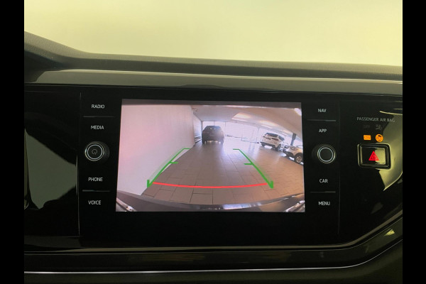 Volkswagen Polo 1.0 TSI R-Line DSG automaat AIRCO NAVI CRUISE BEATS APPLE CARPLAY PDC R-LINE VELGEN PRIVACYGLAS ZEER NETTE AUTO