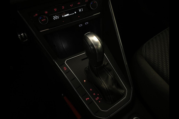 Volkswagen Polo 1.0 TSI R-Line DSG automaat AIRCO NAVI CRUISE BEATS APPLE CARPLAY PDC R-LINE VELGEN PRIVACYGLAS ZEER NETTE AUTO