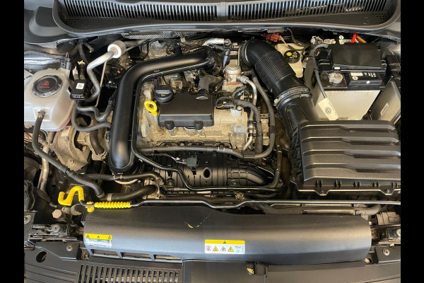 Volkswagen Polo 1.0 TSI R-Line DSG automaat AIRCO NAVI CRUISE BEATS APPLE CARPLAY PDC R-LINE VELGEN PRIVACYGLAS ZEER NETTE AUTO