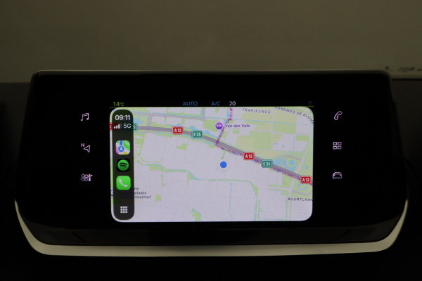 Peugeot e-2008 EV Allure 50 kWh